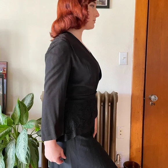 Vintage 1940s black rayon peplum jacket blazer with intricate sheer cutout - Picture 5 of 8